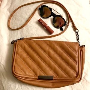 💕 Beige Mossimo Cross Body Purse 💕